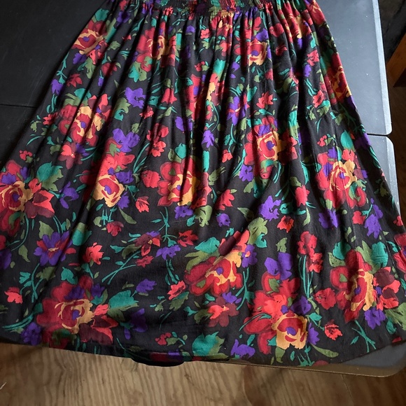 skirt - Picture 1 of 1
